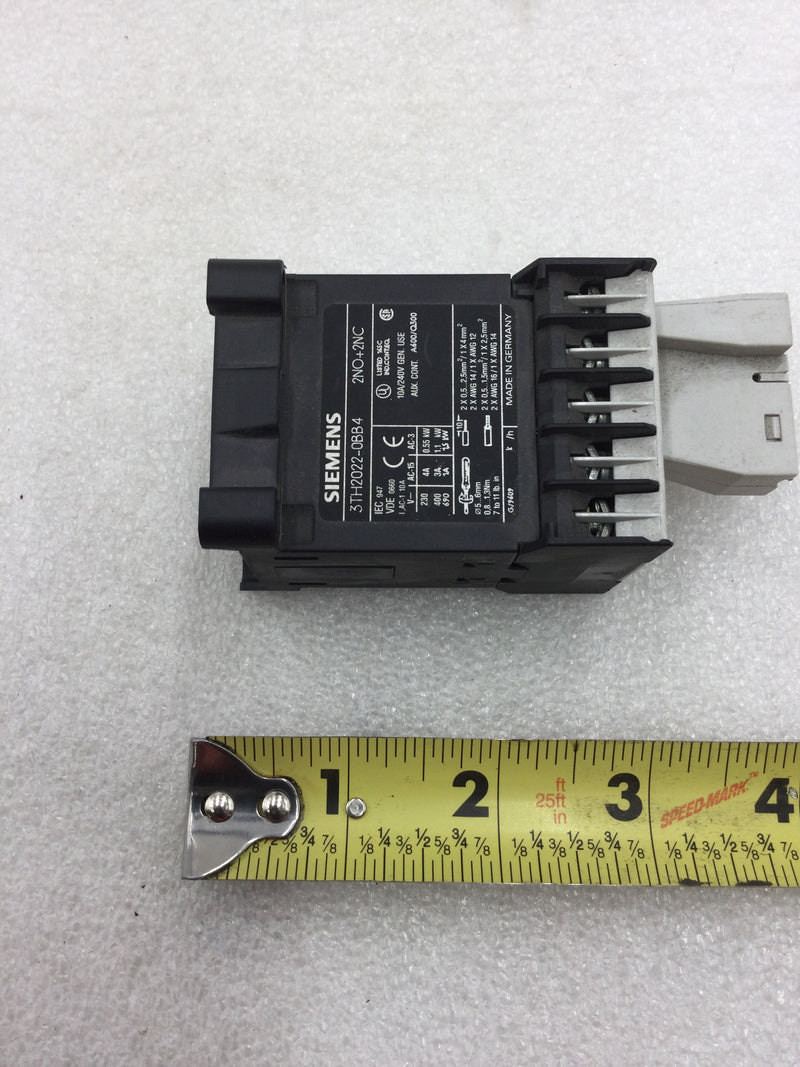 Lot of 36 Siemens 3TH2022-0BB4 Control Relay 10 Amp 230-690 VAC 2NO + 2NC Contacts