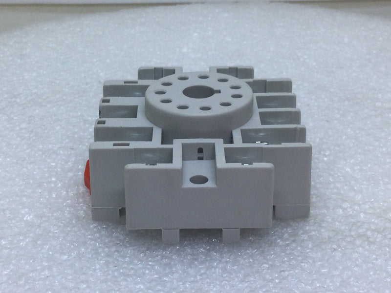 Magnecraft 70-465-1 15 Amp 300V Relay Socket