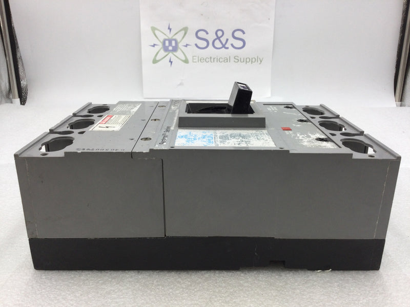 Siemens FXD63B600 3 Pole 600 Amp 600VAC Sentra Series Type FXD6-A Circuit Breaker