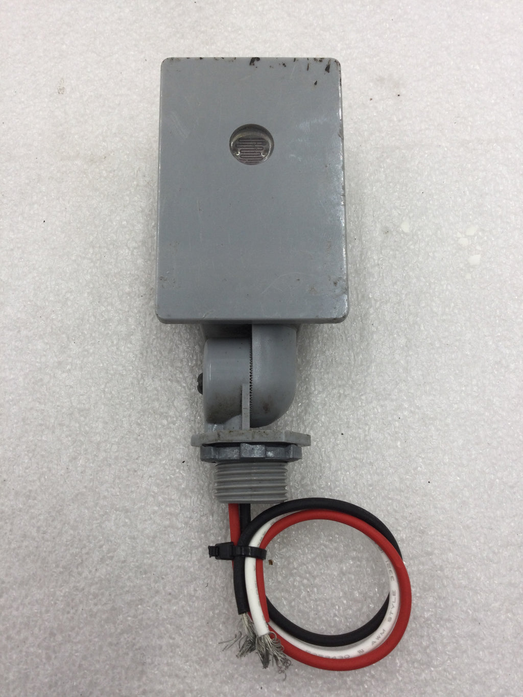 Woods 59411 Outdoor Stem and Swivel Mount Light Control with Photo Cel