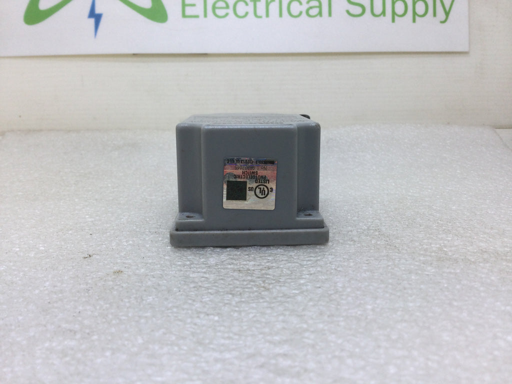 Woods 59411 Outdoor Stem and Swivel Mount Light Control with Photo Cel