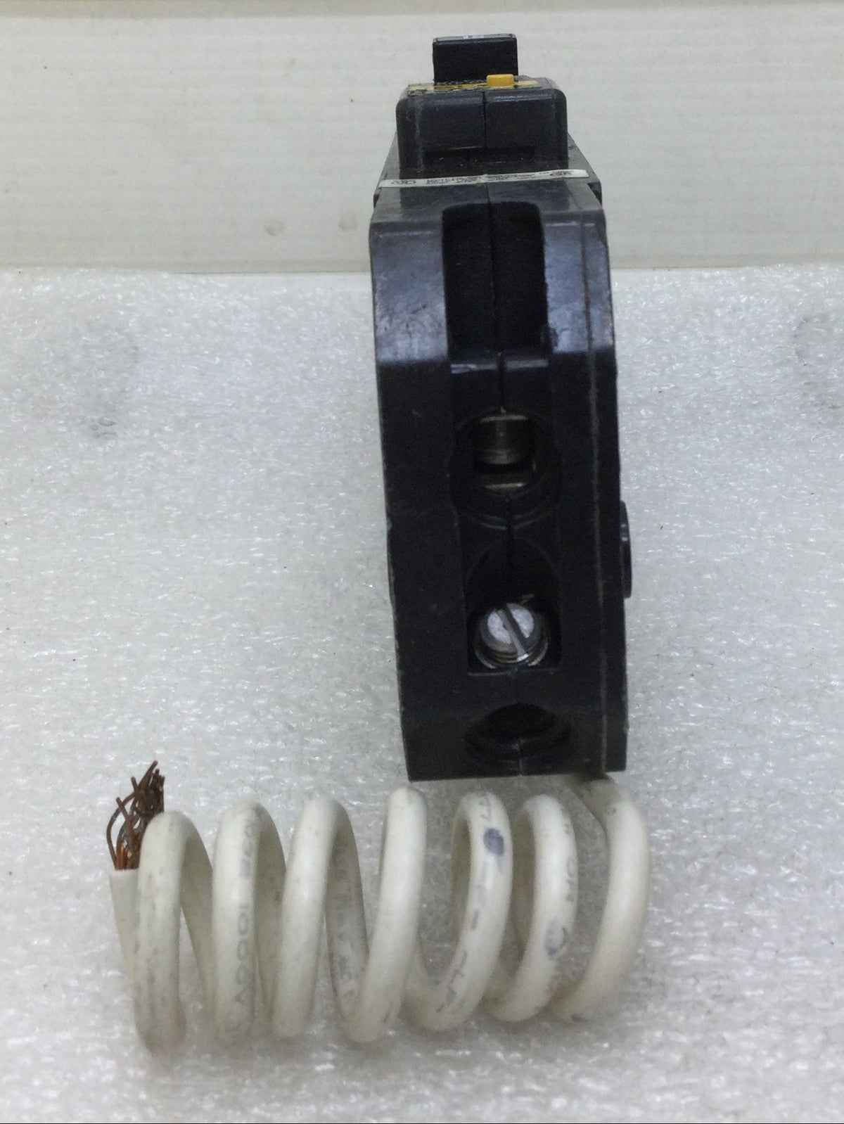 Eaton BRC115AF 15A 1-Pole AFCI Circuit Breaker – 120/240V, 10 KAIC, Type BR Compact Arc Fault Protection