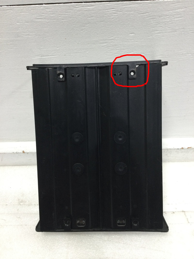 Siemens 125 Amp 8 Space/24 Circuit 120/240V Main Load Center Guts Only 9" x 11"