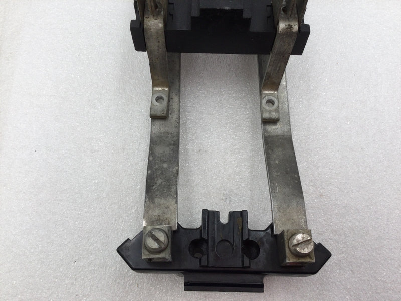 Crouse Hinds 125 Amp 120/240V 1 Phase Meter Socket w/o Lugs-Varied Base Plate