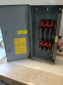 Eaton Dt361ugk 30a 3p 600vac Double Throw Non-Fusible Manual Transfer Switch