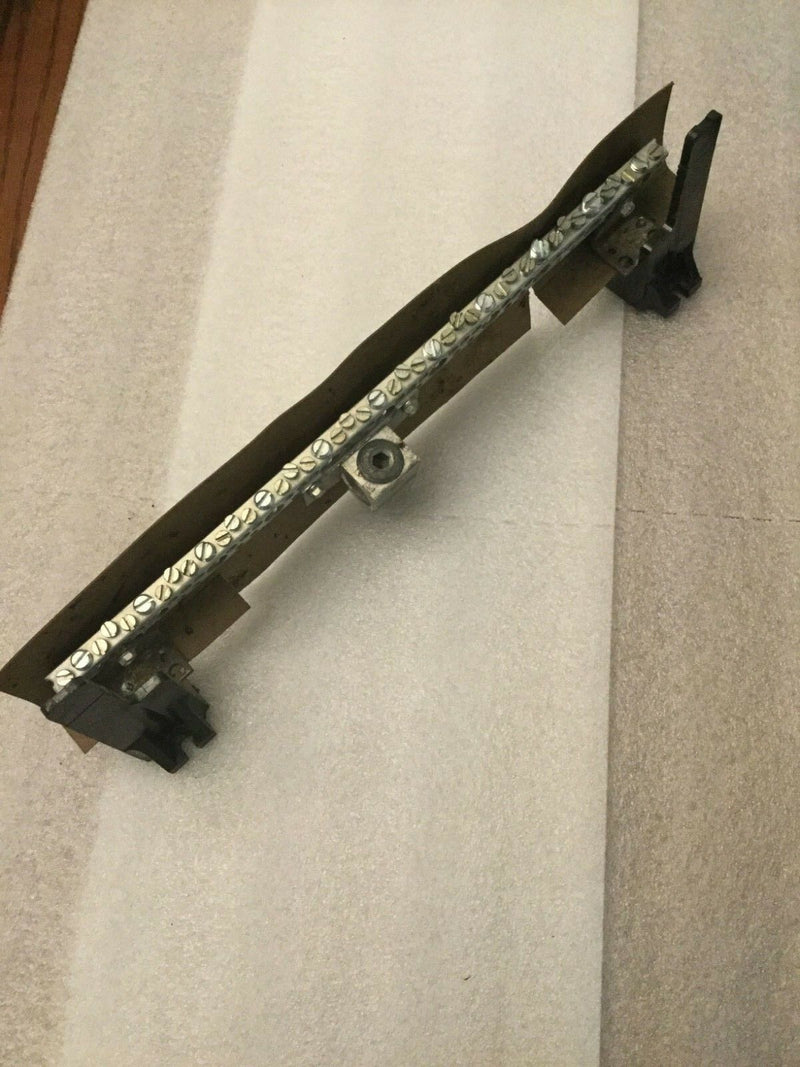 44 Position Neutral / Grounding Bar Fpe With Mounting Stands