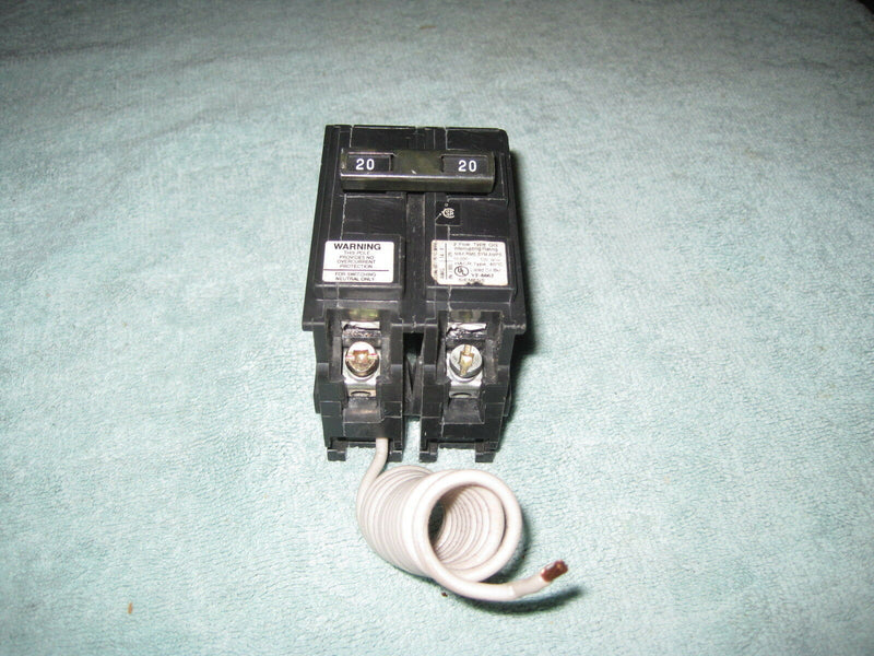 Siemens Qg220 Breaker, 20a, 2p, 120vac, 10 Kaic, Type Qg, Switched Neutral