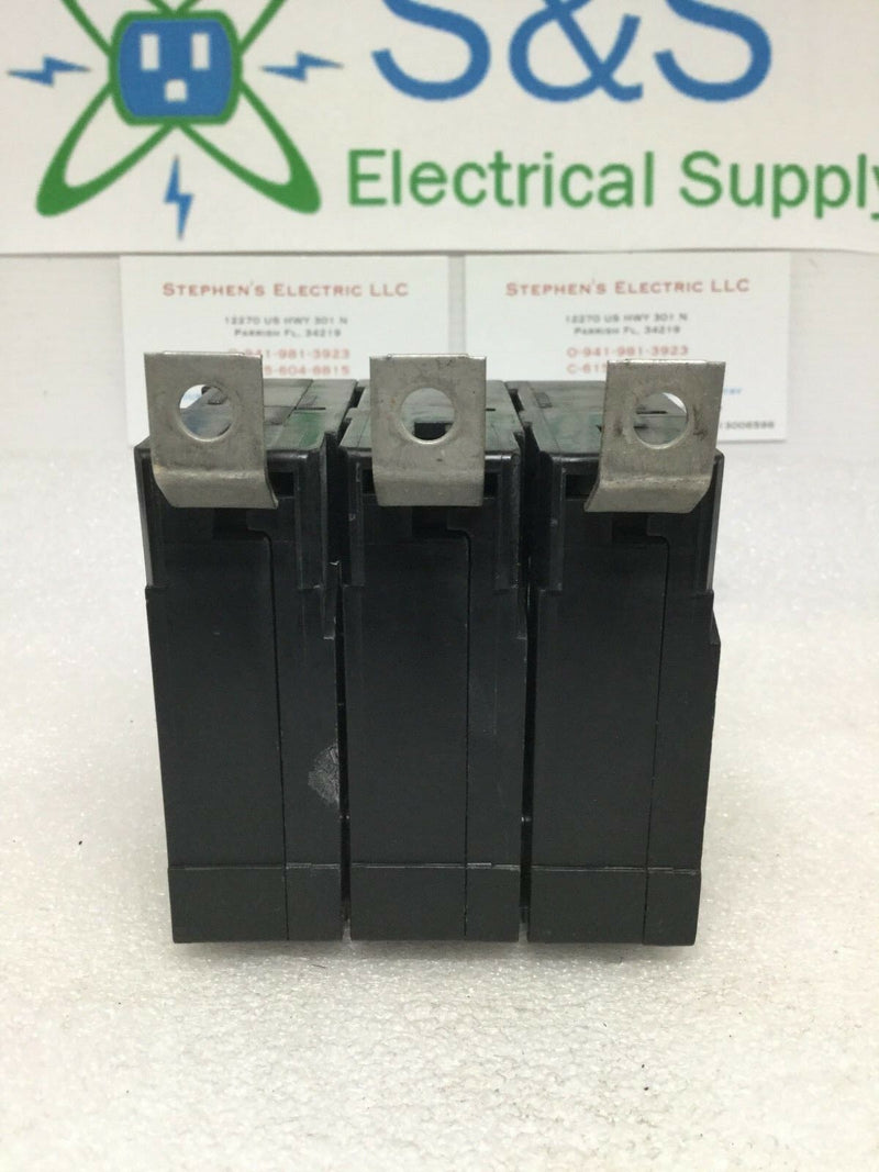 Challenger Cbbh Cbbh3020h 3 Pole 20 Amp 240v Circuit Breaker Qbhw3020h