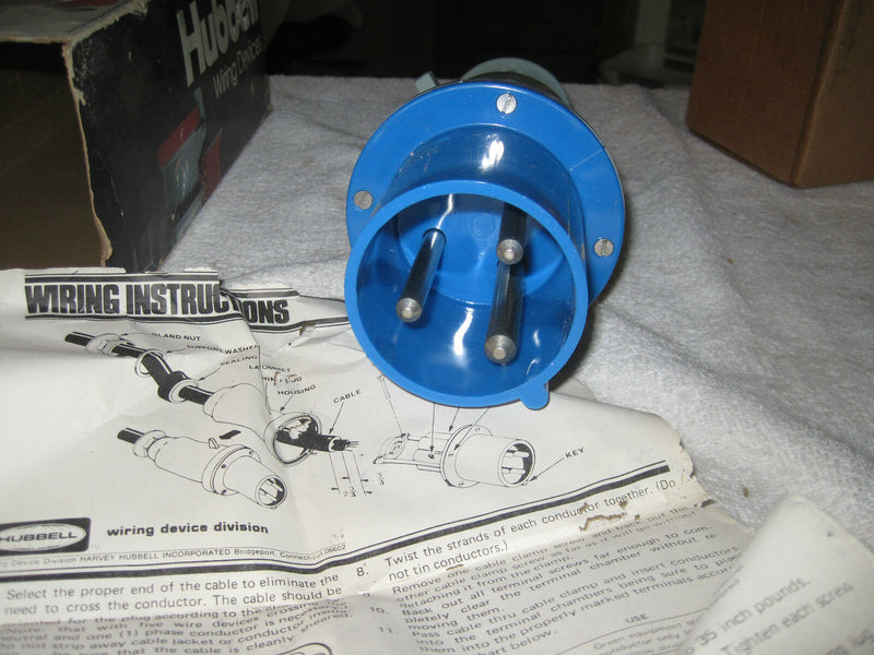 Hubbell Hbl360ps 60 Amp  250 Volt  Watertite Plug New Old Stock