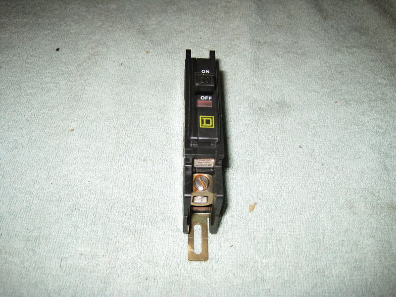 Square D Qyu120 Circuit Breaker 277v 20a 1p  With Mounting Brackets