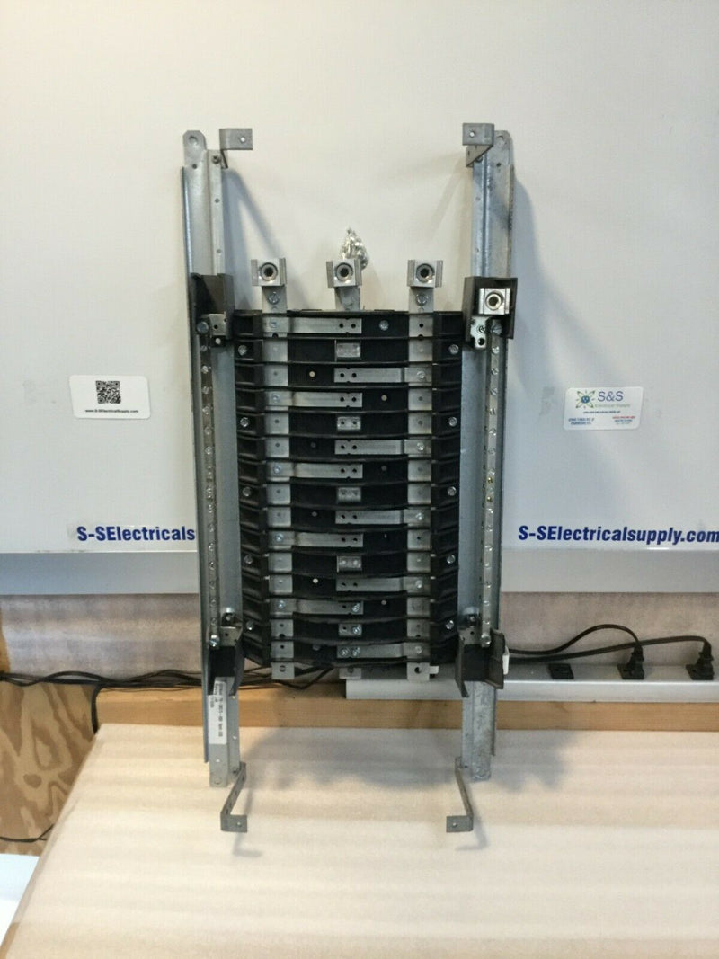 Siemens/I-T-E Panel Board Guts 3 Ph 120/208v Bolt On (Bl,Blh, Bhl) 30 Spaces