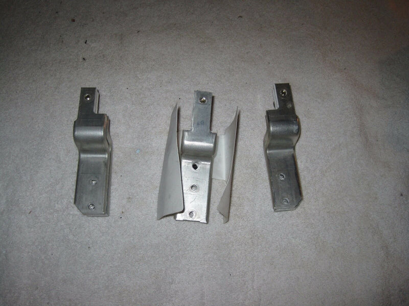 Cutler Hammer 400 Amp Breaker  Mounting Bars    From A Dk Breaker