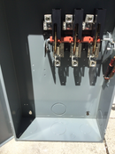 Square D Du325 Safety Disconnect Switch, Non-Fusible, 400a, 240v, 3pole, Nema 1