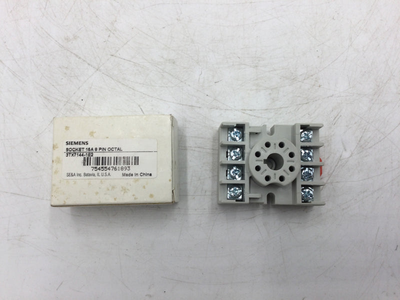 Siemens 3TX7144-1E2 15A 300V Relay Socket Screw Clamps 8-Pins White