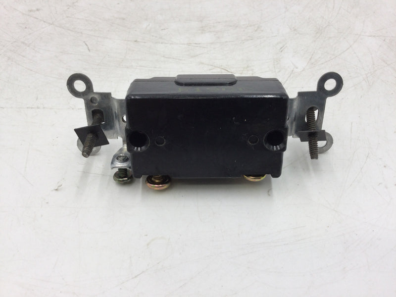 Leviton 5501-2IS CS115 Grounding Toggle Switch Outlet 15A 120/277V Ivory