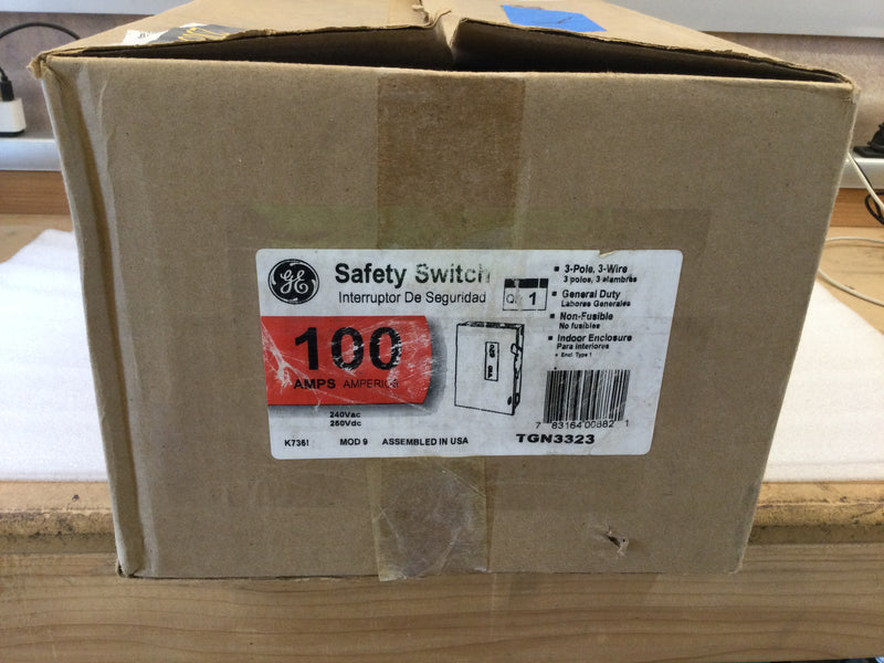 General Electric TGN3323 3 Pole 100A 240Vac - 250Vdc General Duty Non-Fused Nema1 Safety Switch (New)