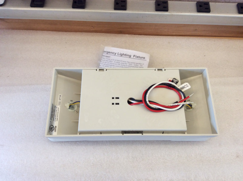 Tamlite ESLR-1 120/277VAC 1.8W Thermoplastic LED Emergency Light (New In Box)