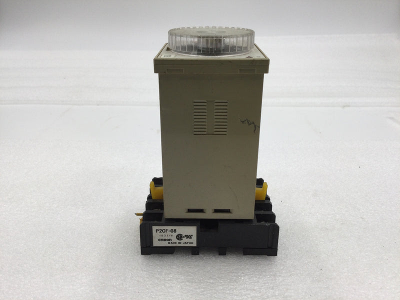 Omron E5C2-R20K 3 Amp 250Vac Temperature Controller w/P2CF-08 Omron Socket