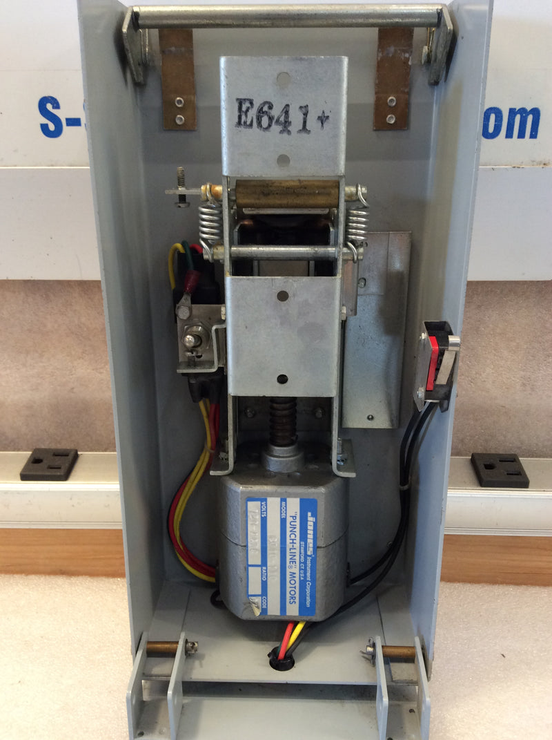 General Electric TKMMOMA1 Mod 2 120V 50-60Hz 6.0A Circuit Breaker Operating Mechanism