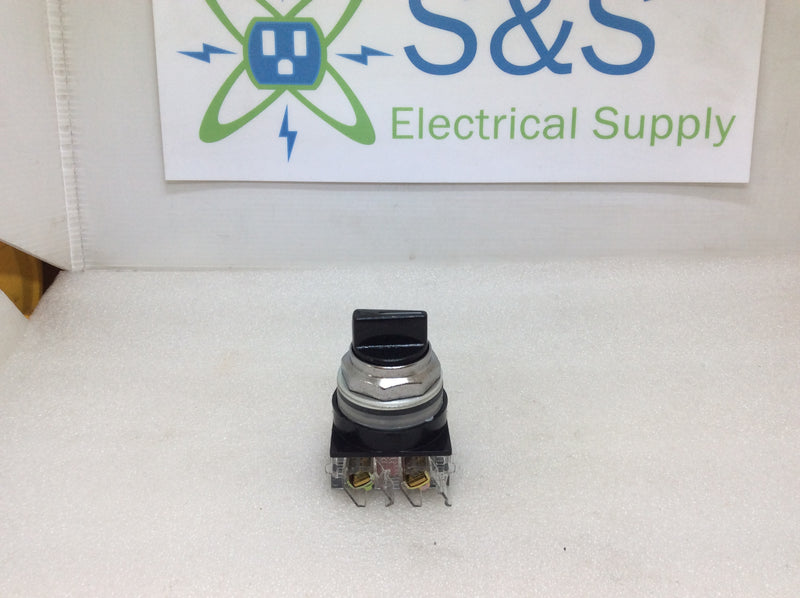 General Electric CR104PSG34Y1 Heavy Duty 3 Position Selector Switch (New Open Box)