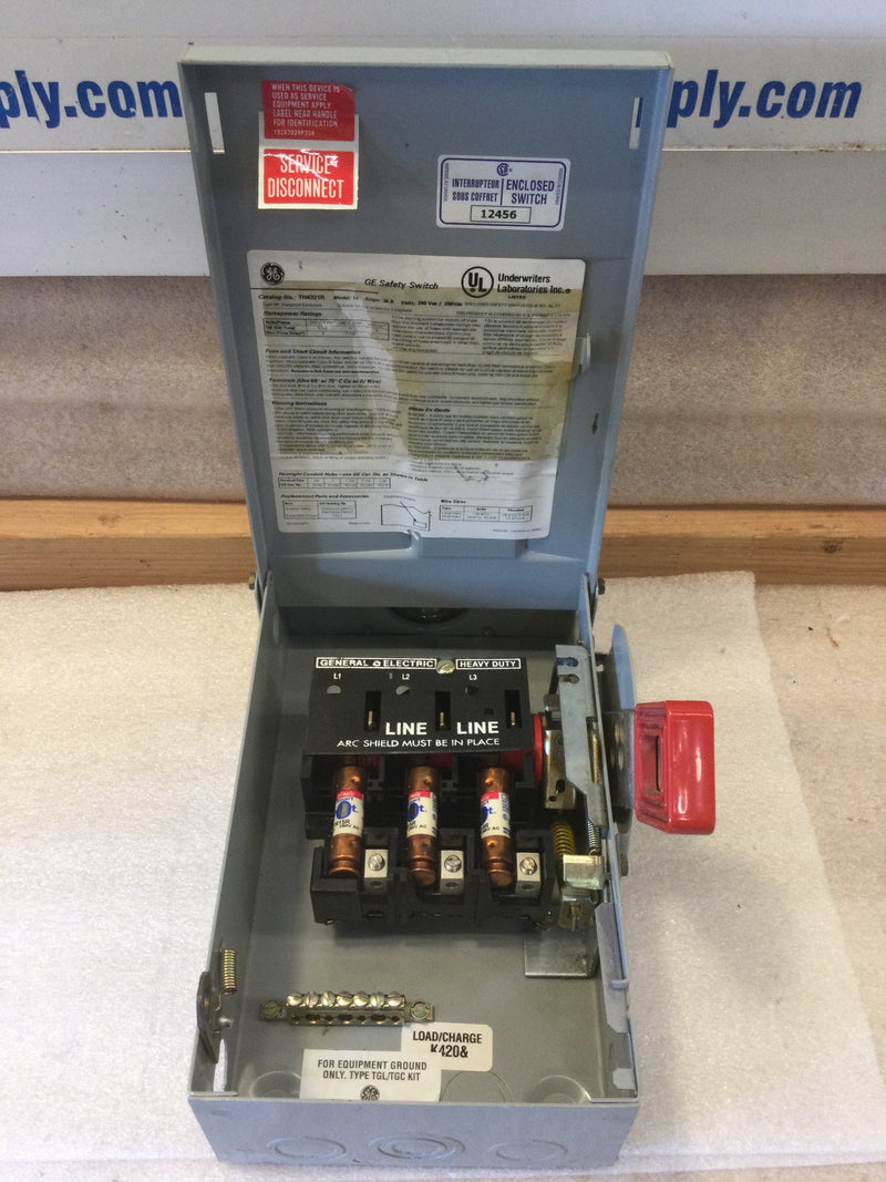 General Electric TH4321R 3 Phase 30A 240VAC Fused Safety Switch Type TH/R Nema3R Outdoor