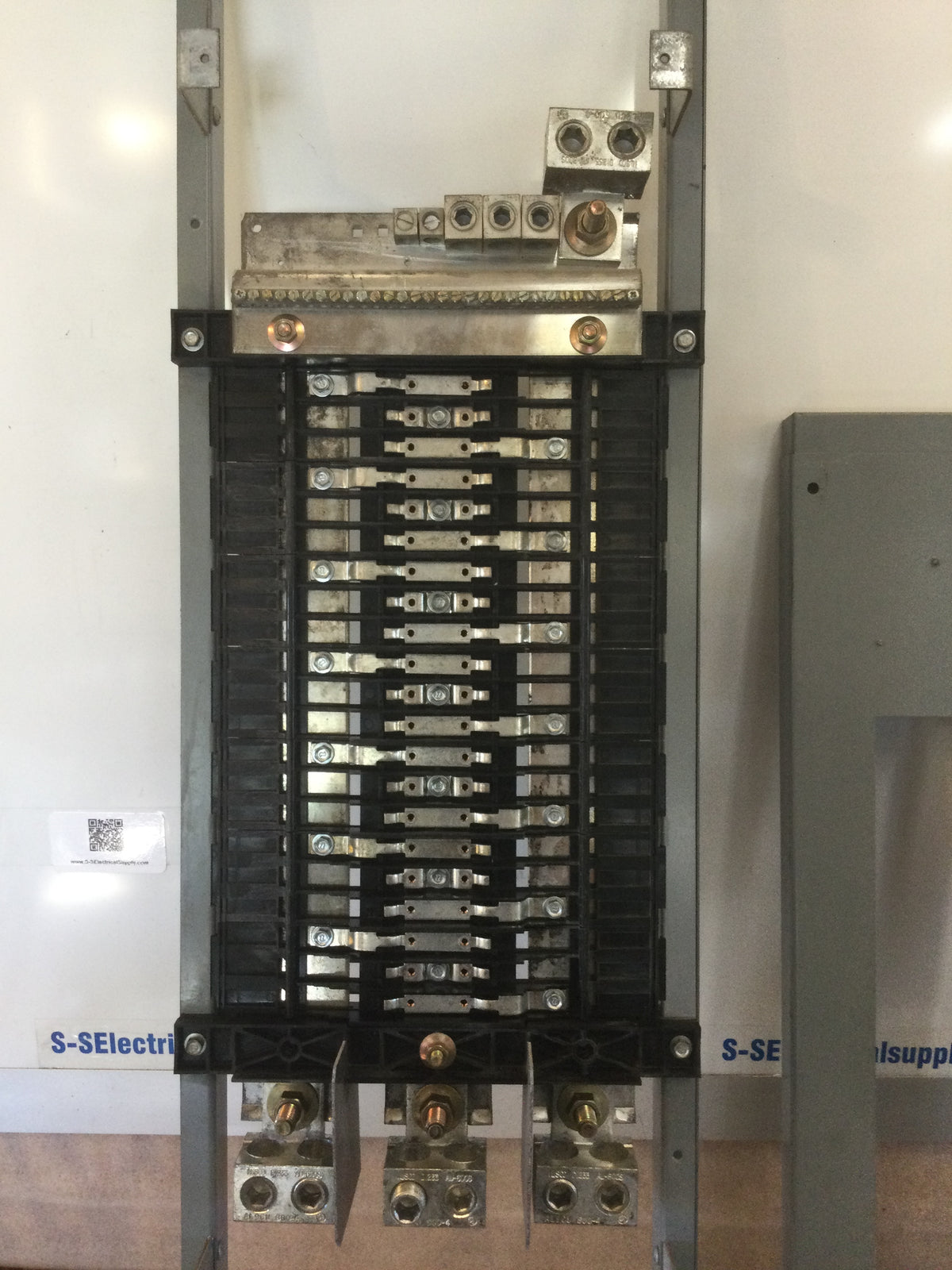 Qoo　1225 KYB 344396