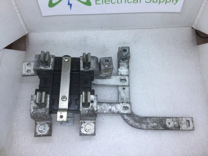 Eaton/Cooper-Crouse Hinds 200A Meter/Main Combination 4 Space Type MD/MM/MH