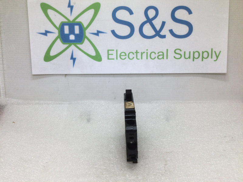 Crouse-Hinds MH130 30 Amp 1 Pole MH Circuit Breaker