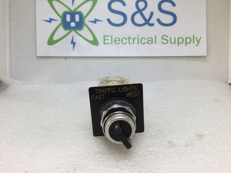Square D Non-Illuminated 2 Position Selector Switch With 6: 9001KA1 Contact Blocks