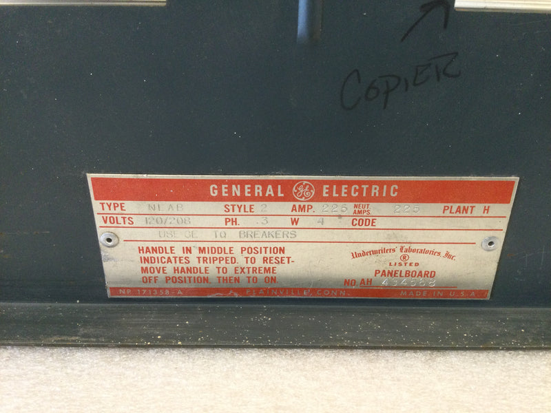 GE General Electric 225 Amp 120/208v 3 Phase 4 Wire Type NLAB Dead Front 27.5" x 9.75"