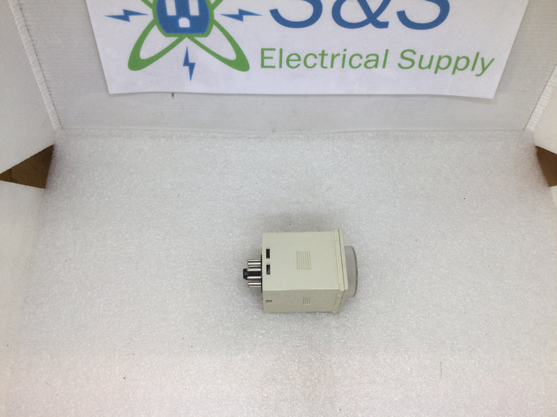 Allen-Bradley 700-HR52TA17 11 Pole Multi-Function Timing Relay Input 100-240VAC 50/60Hz 1/6Hp 5A Pilot Duty