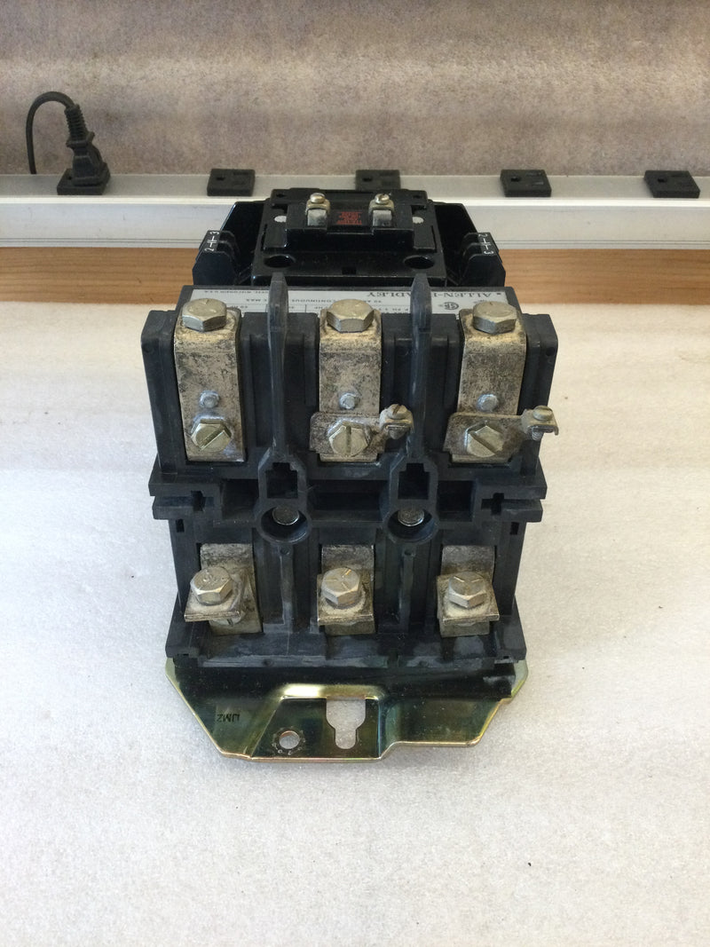 Allen-Bradley 500-D0D930 3-5 Pole 90A Max 600VAC Cont. Max 25HP @ 200V 30HP @ 230V 50HP @ 460-575V Size 3 Contactor Starter