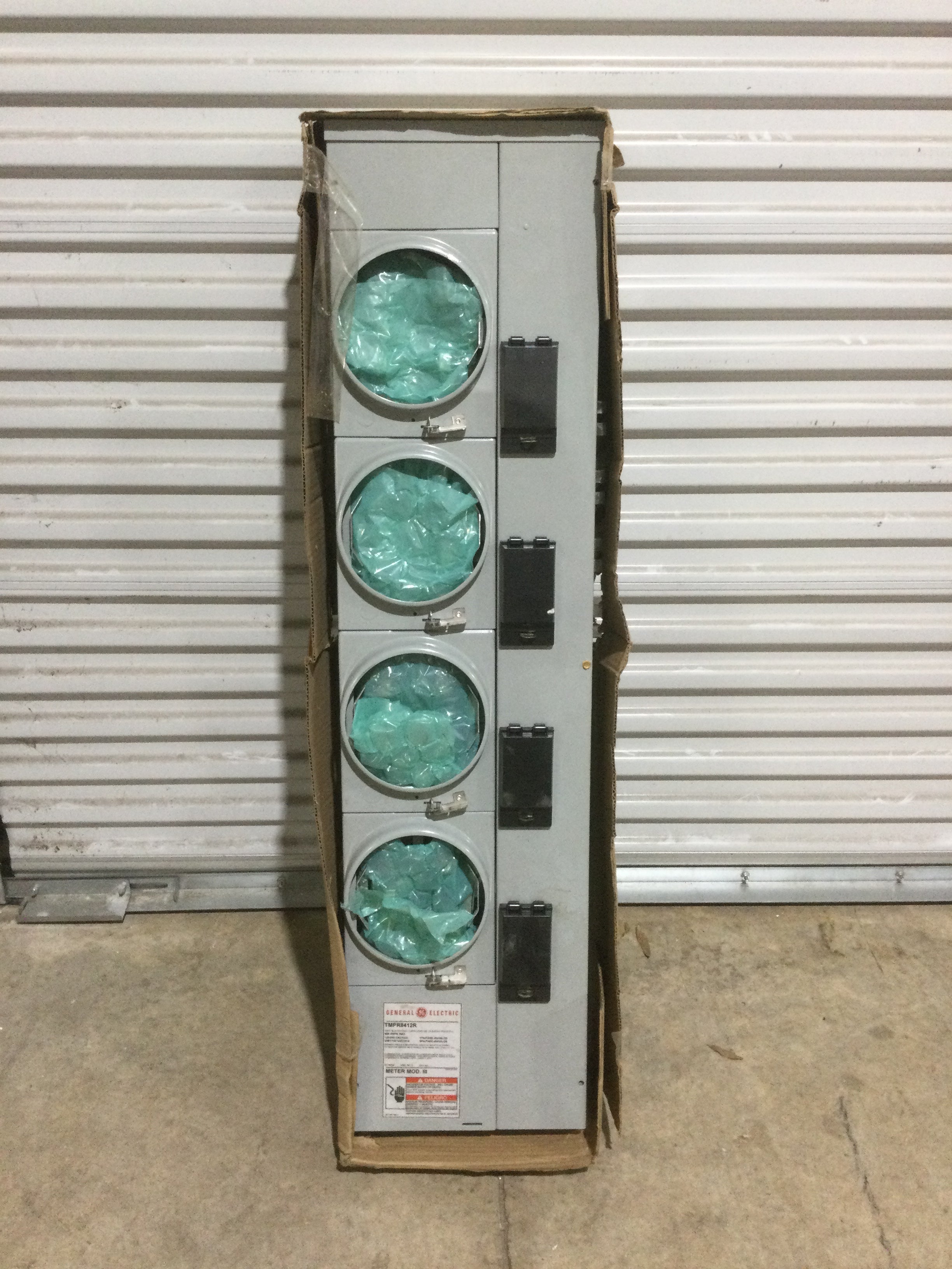 General Electric TMPR8412R 800A Max Nema3R 120/240VAC 4 Position Ringl