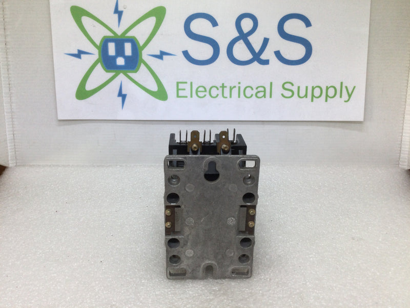 GE General Electric CR353AC3AK4AED Contactor 30 Amp 600v 3 Ph 110-120v Coil