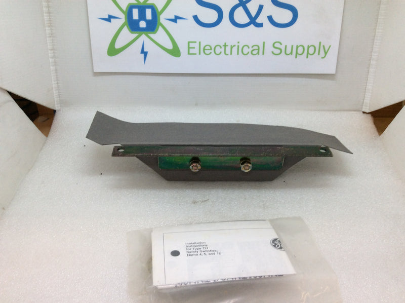 General Electric TNIJ64 Insulated Groundable Neutrals 200A 600V Max 1/0-250 CU/AL (New)