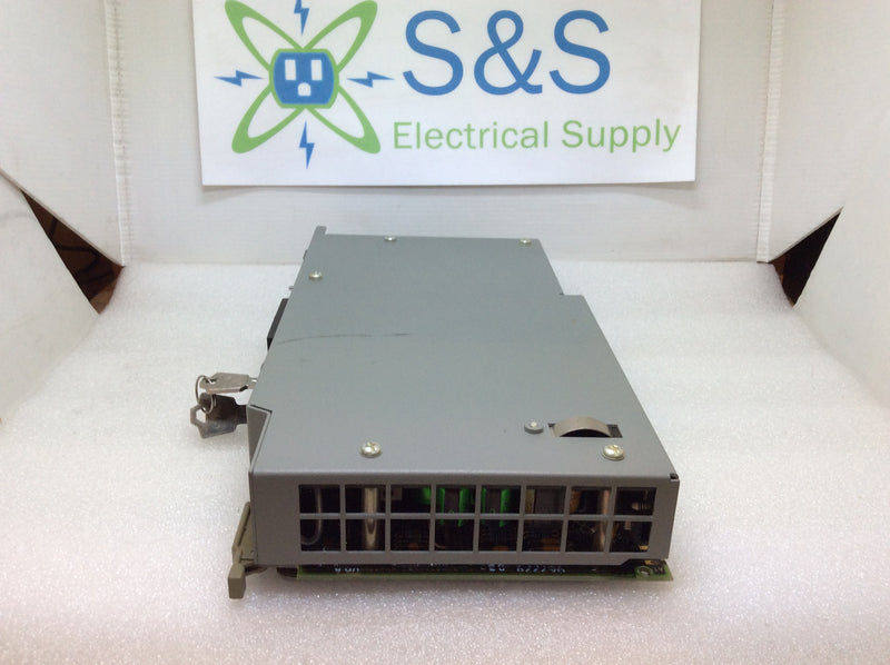 Allen-Bradley 1772-LXP D Mini-PLC-2/16 Processor W/Power Supply 120/240VAC Input 0,80/0,40A Max 5VDC 4A Output