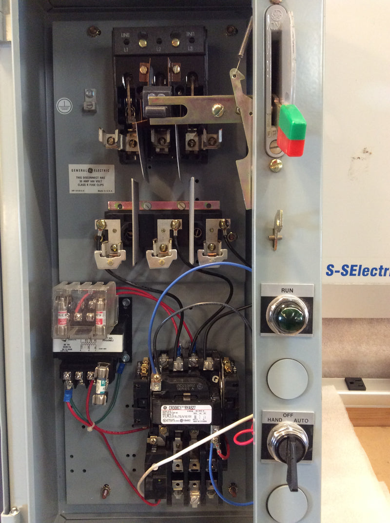 General Electric CR308C1**RYA527 3Ph 30A 600VAC Fusible Combination Motor Starter