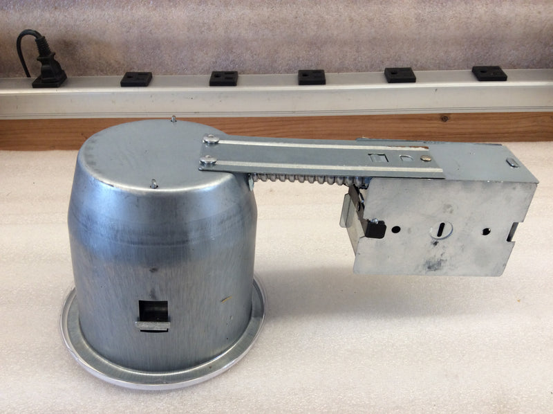 NDR Electric KRS1350-WH 4.25" Recessed Lighting Kit 7W 525Lumen 3K PAR20 LED 120V (New In Box)