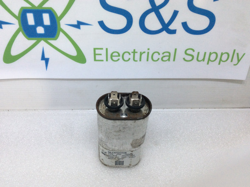 Capacitor (oval) 15uf +/-5% 370V 50/60Hz DAO-3GJ015