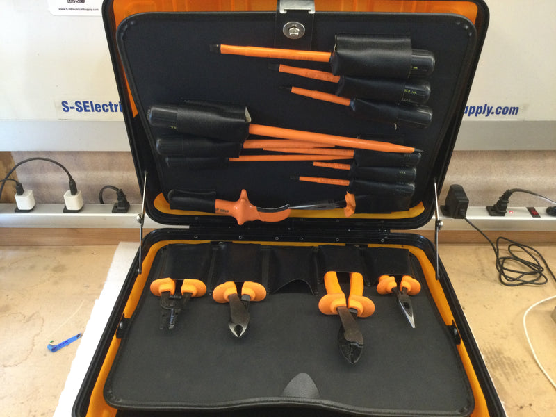Klein Tools 33527 22-Piece General Purpose Insulated Tool Kit (Missing 2 Pieces)