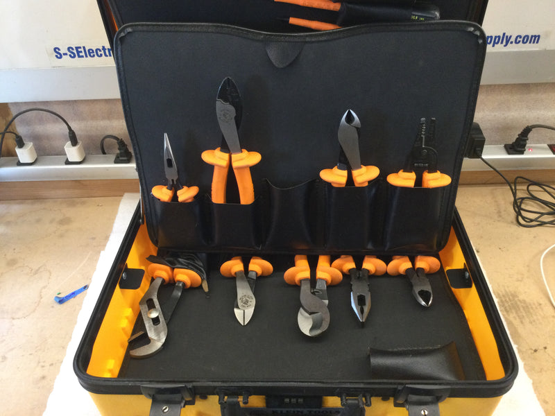 Klein Tools 33527 22-Piece General Purpose Insulated Tool Kit (Missing 2 Pieces)