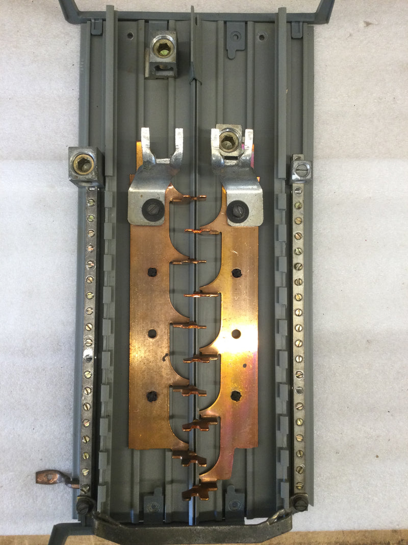 Murray/Siemens 200A 120/240VAC 10 Space 20 Circuit Convertible Copper Buss Type MP Guts Only