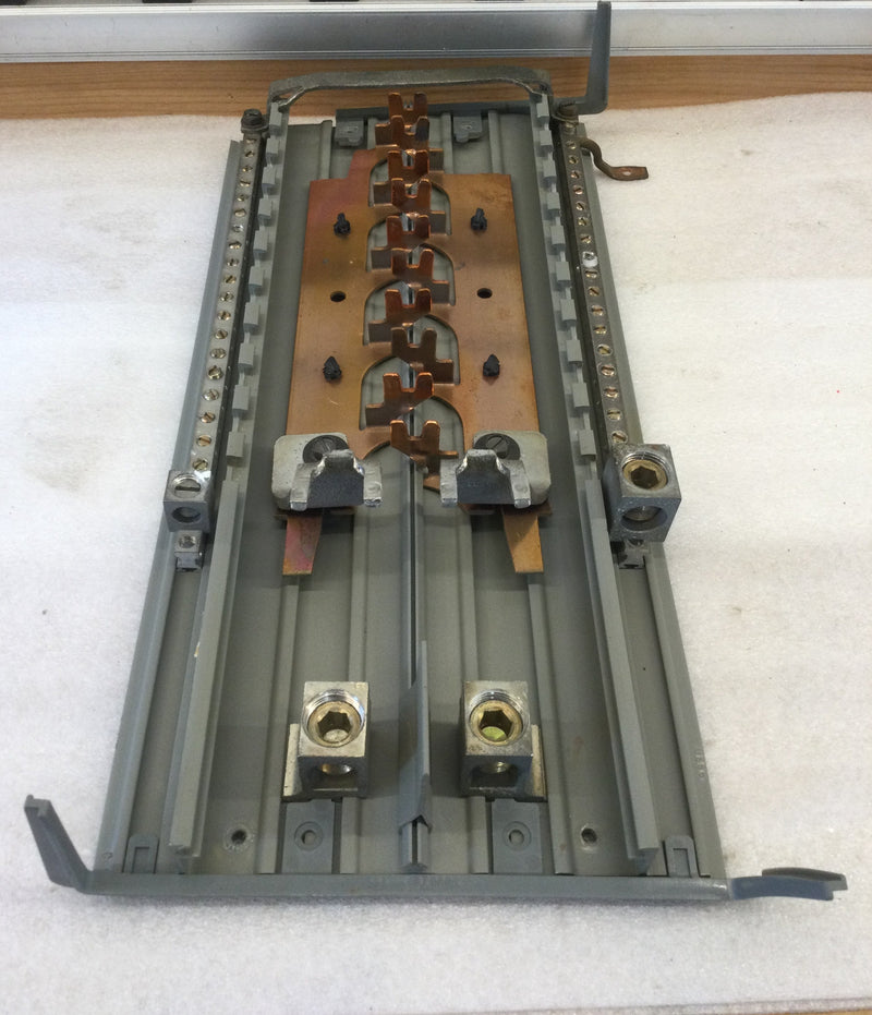 Murray/Siemens 200A 120/240VAC 10 Space 20 Circuit Convertible Copper Buss Type MP Guts Only