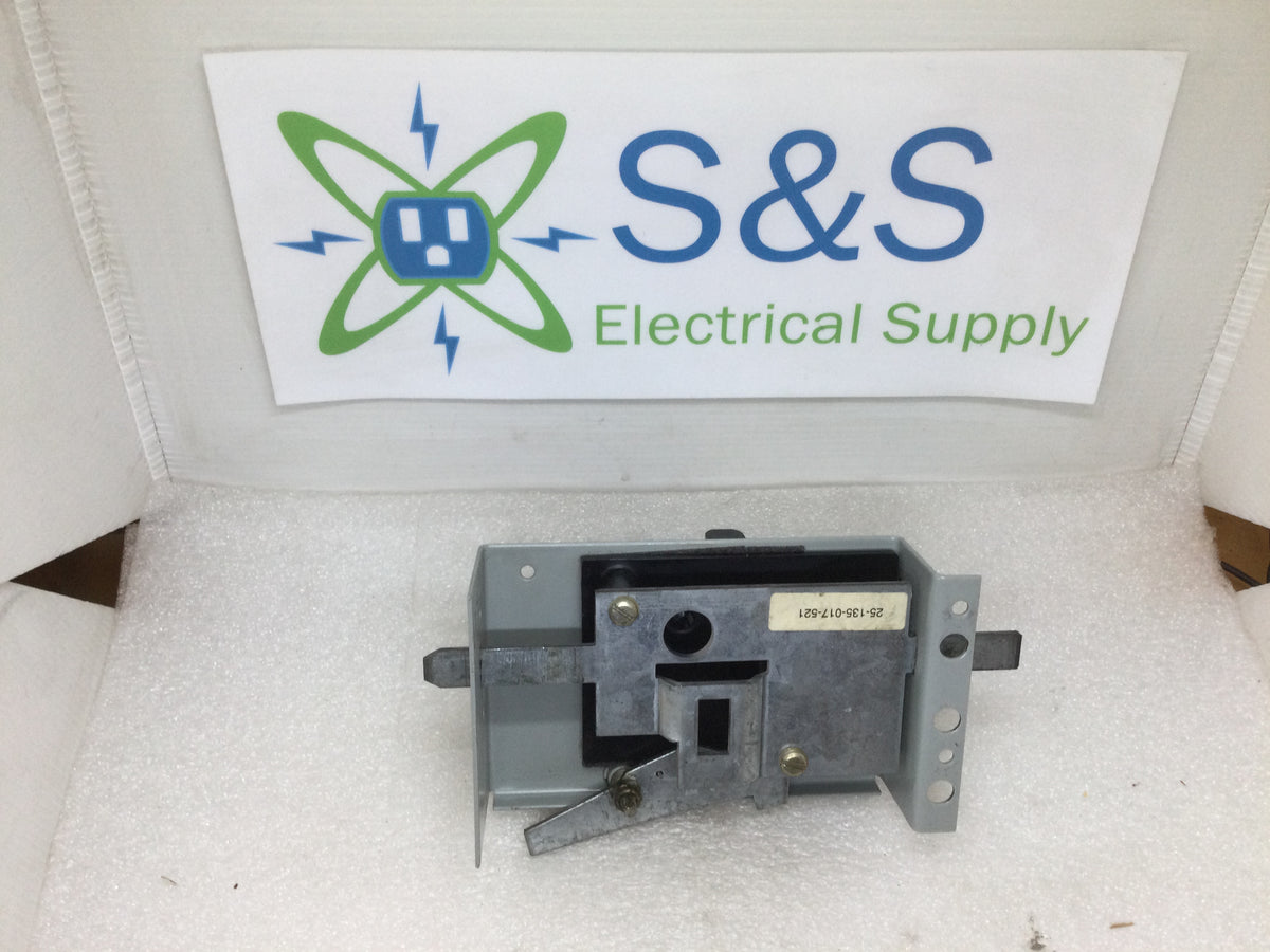 Siemens 25-135-017-521 MCC Handle Mechanism Motor Control Cabinet