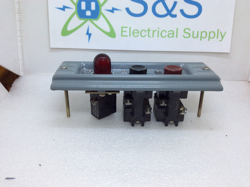 Westinghouse Type HD Push Button Station Style 32A7919G37 600V With Lamp Circuit 440V