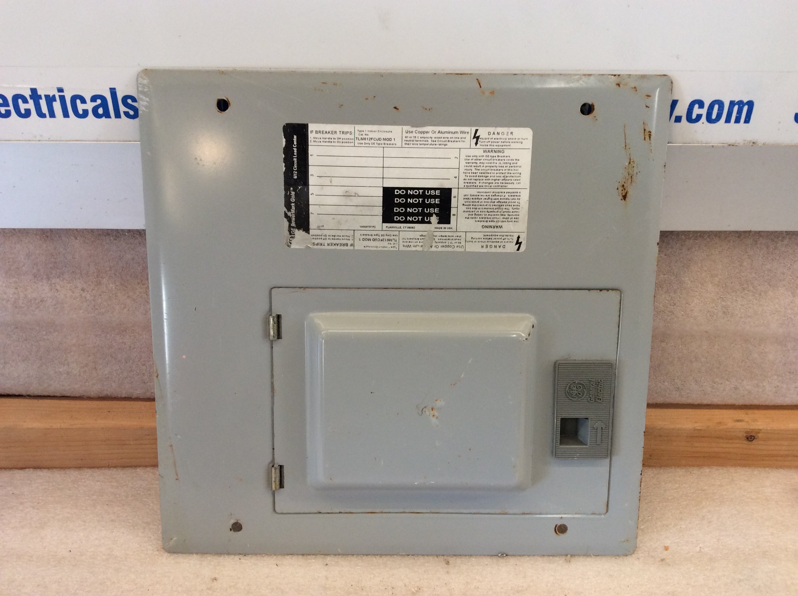 General Electric TLM612FCUD MOD 1 Type 1 Indoor Enclosure 8 Space 125A