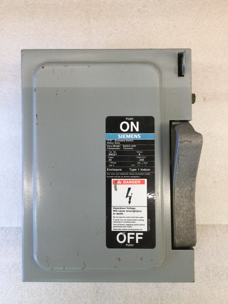 Siemens SN321 Single Phase 30A 240VAC Fused Safety Switch Disconnect Type 1 Enclosure
