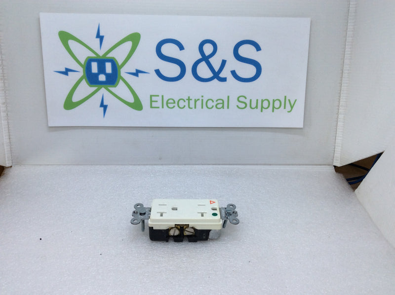 Hubbell Wiring Systems-Kellem IG2182WA  Isolated Ground Hospital Grade 20A 125V Duplex Receptacle