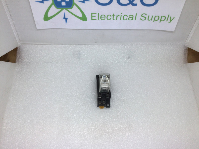 Allen-Bradley 700-HF32A1, 120/240VAC, 50/60Hz, 1/3Hp, 10A, Ice Cube Relay with 8 Terminal Base