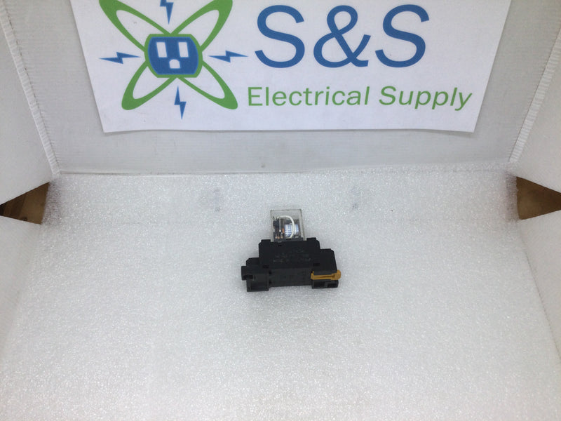 Allen-Bradley 700-HF32A1, 120/240VAC, 50/60Hz, 1/3Hp, 10A, Ice Cube Relay with 8 Terminal Base